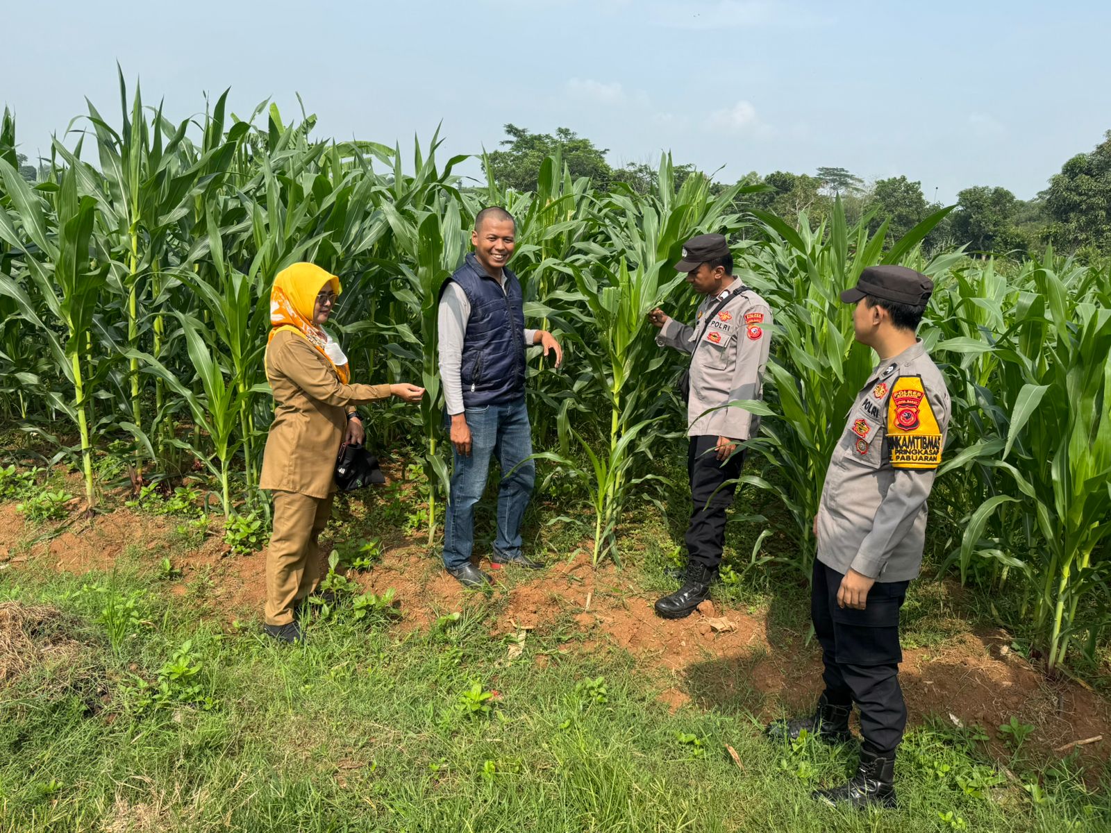 Polri Tinjau Lahan Desa Binaan untuk Perkuat Ketahanan Pangan di Wilayah Hukum Polres Subang